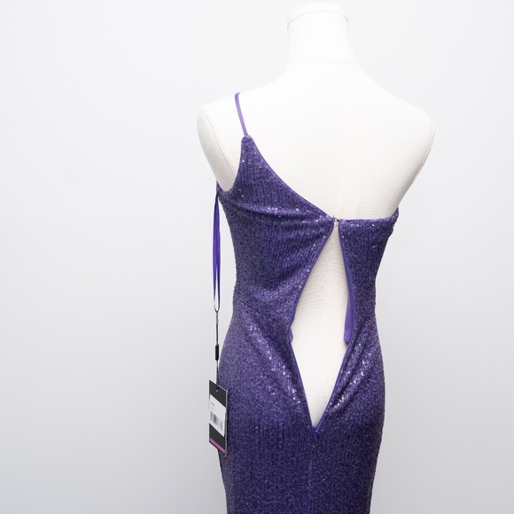 Le Femme Sequin One Shoulder Gown - Picture 13 of 13